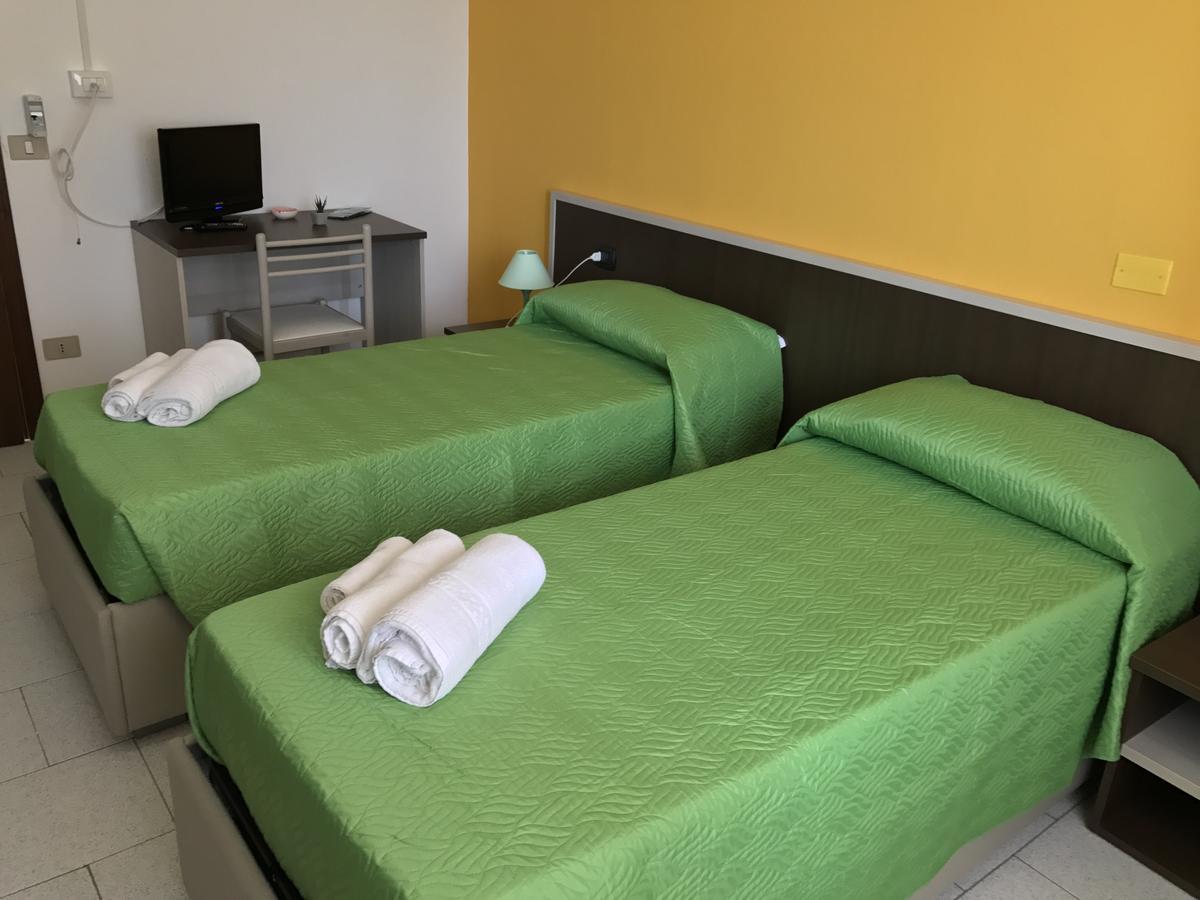 Hotel Marina バデージ エクステリア 写真